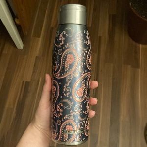 Pink and purple paisley Tervis water bottle